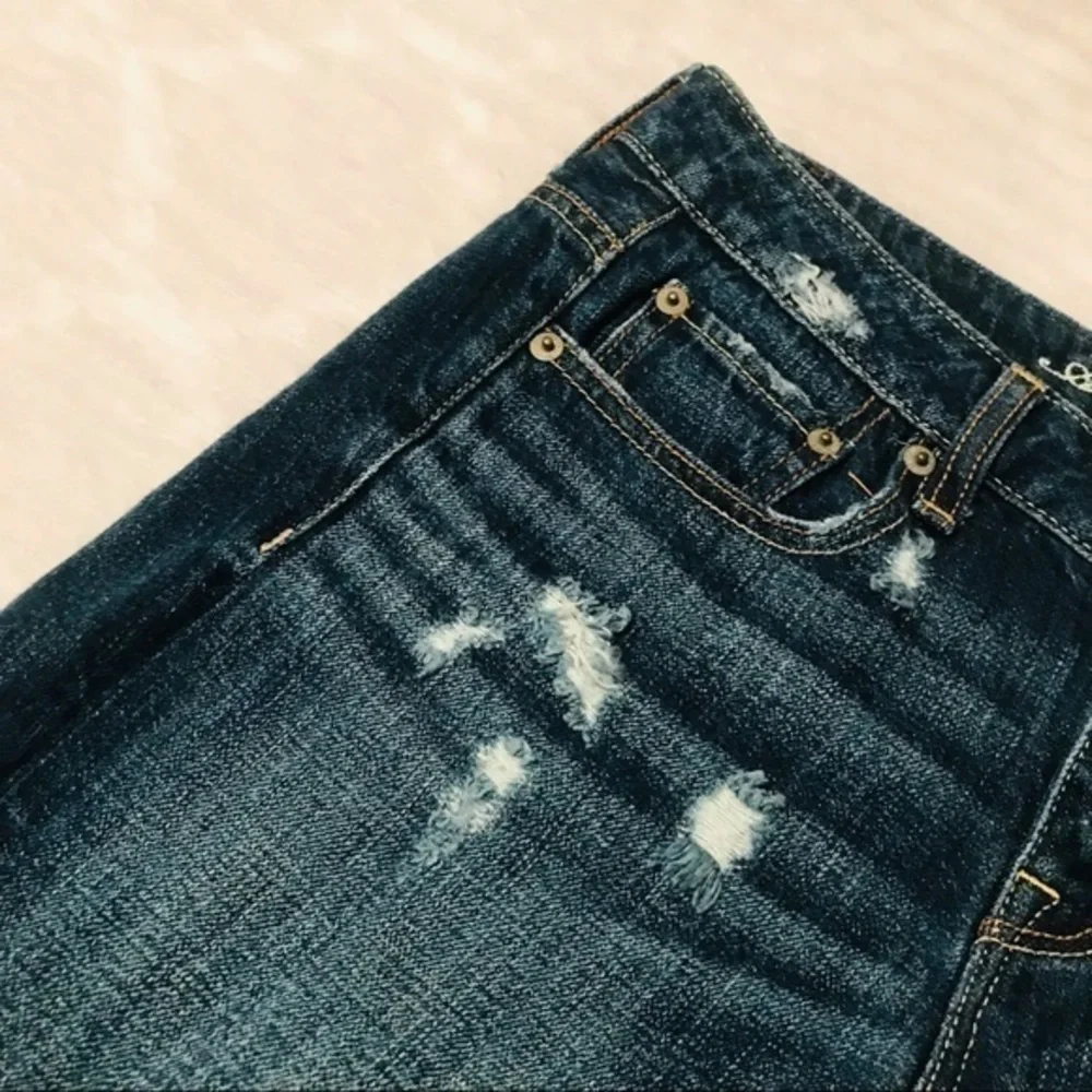 American Eagle Outfitters Boyfriend Distressed Denim Jean Shorts Size 0 25